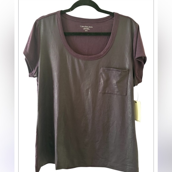 NWT Calvin Klein T-Shirt - Picture 1 of 3